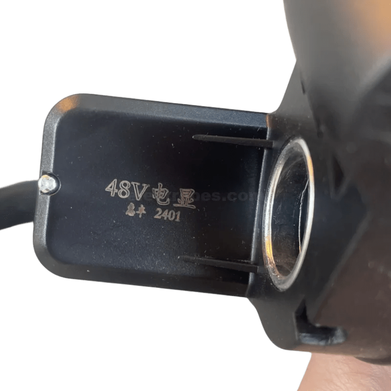 48V-throttle-with-LCD-display-indicators-light-switch-speed-variable-for-e-bike-electric-scooty-in-pakistan-1.png Electric Bicycle Throttle Handle Switched E-Bike with Display and Key Switch - Image 3