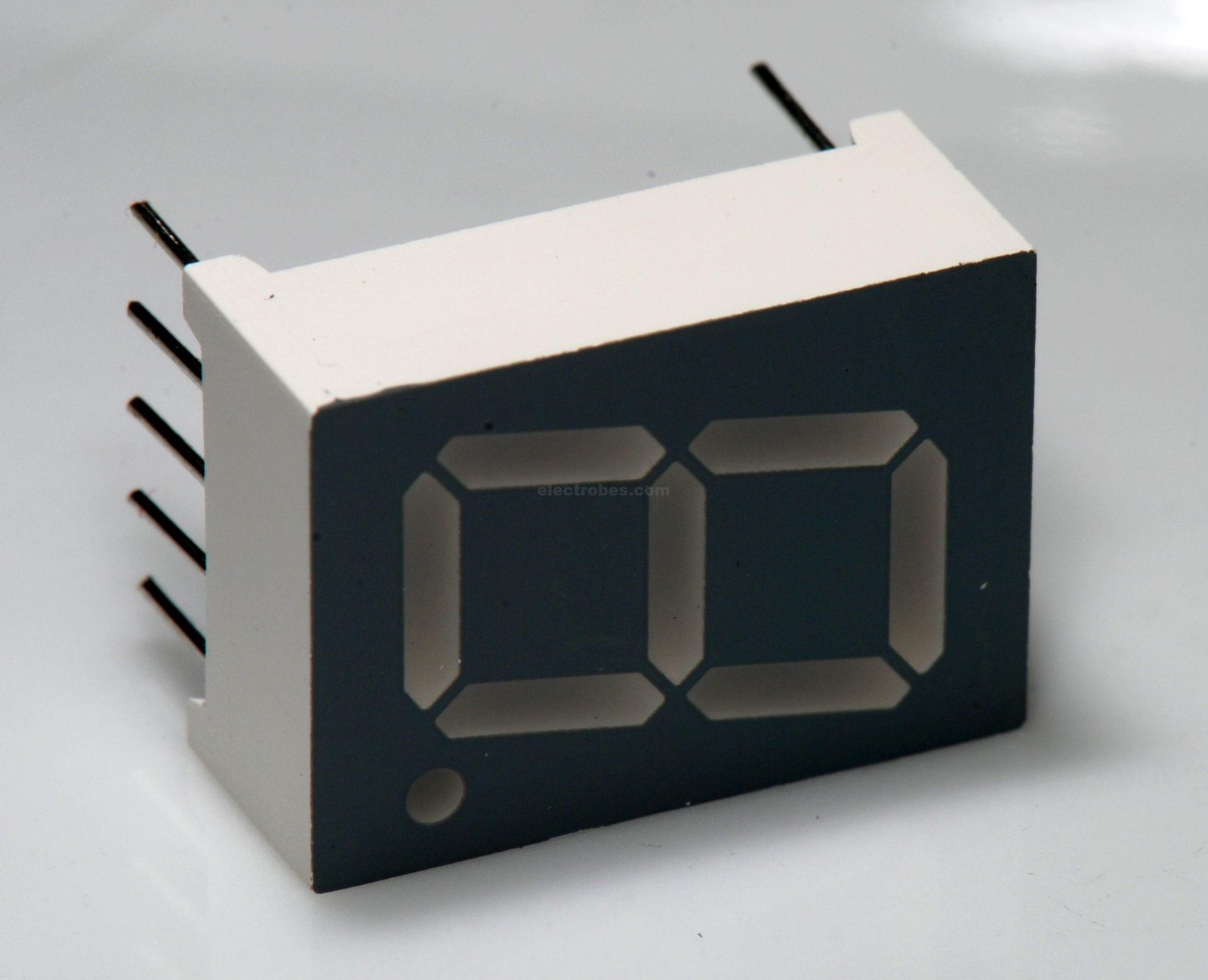 7seg1-scaled-1.jpg 7 Segment BCD Display 0.5″ Common Cathode