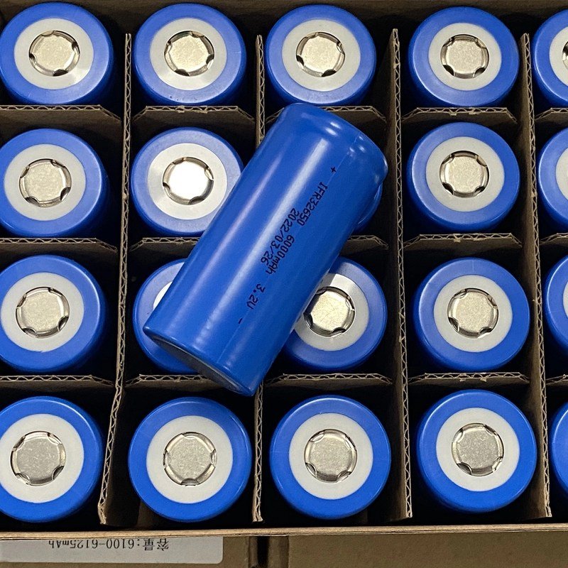 electric_vehicle_6000mah_3.2v_5C-lfp_cylindrical_cells_32650_32700_grade_a-new-lithium-ion-batteries-in-pakistan.jpg EVE Brand New 3.2v 105ah lifepo4 battery cell for electric vehicles and Electric Bicycles/Scooters - Image 2
