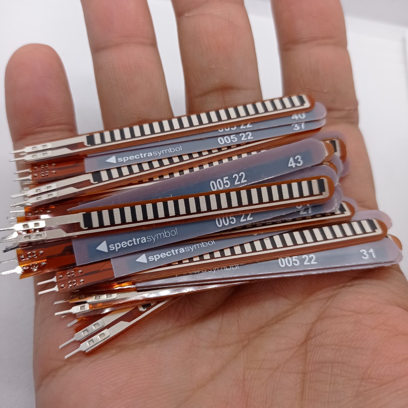 2.2inchflexsensorinpakistanbenddetectionsensor6.jpg 2.2inchflexsensorinpakistanbenddetectionsensor6.jpg