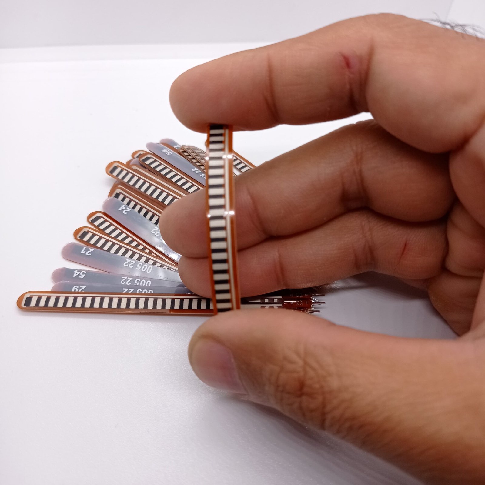 2.2inchflexsensorinpakistanbenddetectionsensor8.jpg 2.2inchflexsensorinpakistanbenddetectionsensor8.jpg