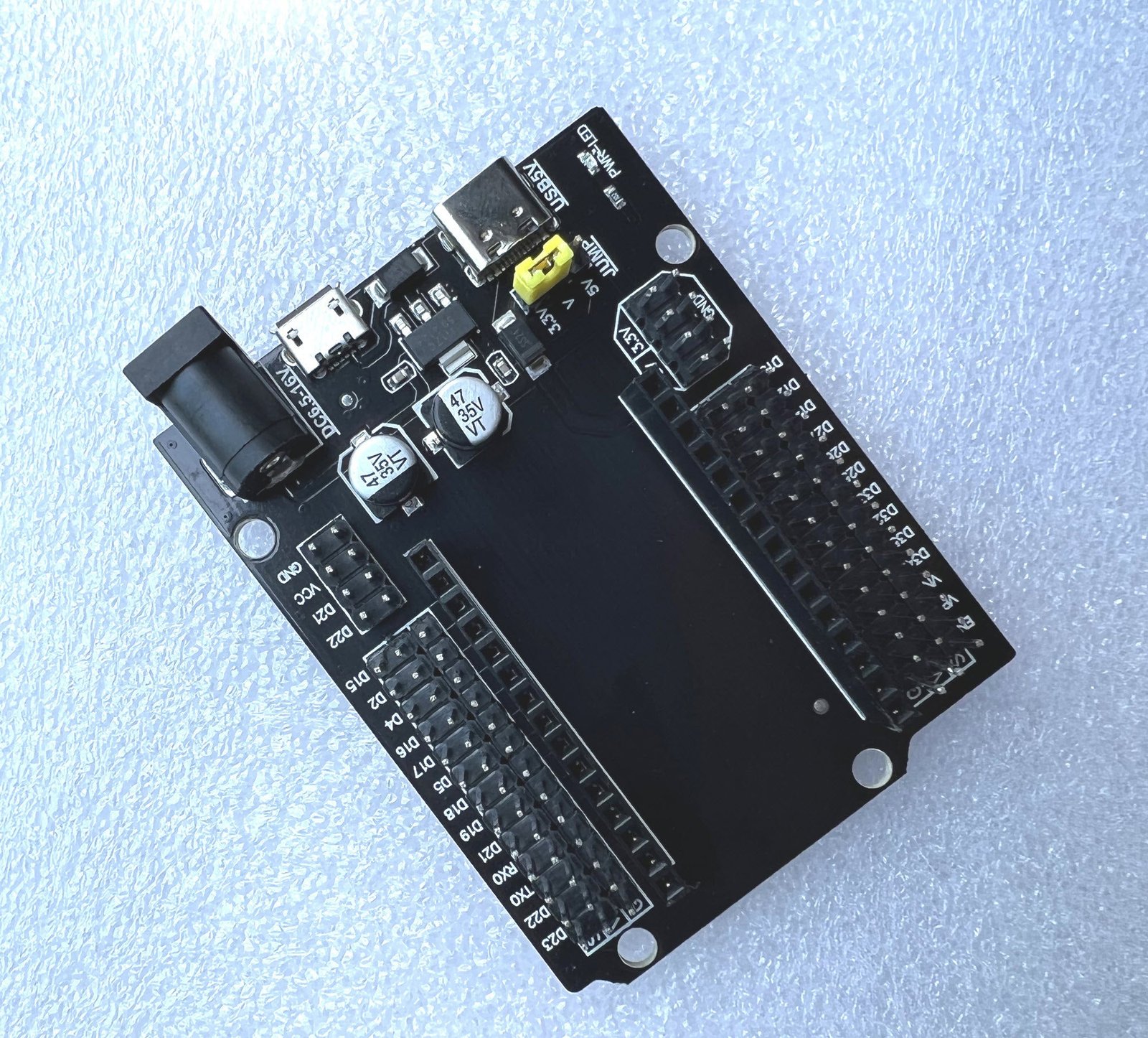 30pesp32base ioshieldforesp32coreboarduno1.jpg 30pesp32base ioshieldforesp32coreboarduno1.jpg