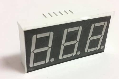 3 digit 7 segment common anode red color display in lahore pakistan.jpg