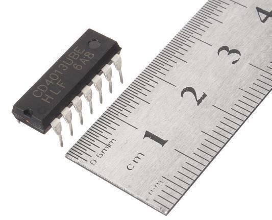 4 pcs cd4013 trigger dual cmos dip14 d type flip flop ic eastsolar 1710 19 eastsolar 5.jpg in lahore pakistan.jpg