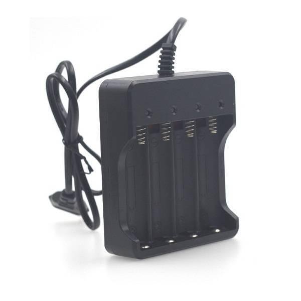 4 slot 18650 li ion battery 4.2v four slot lithium batteries smart charger in lahore karachi islamabad peshawar quetta mardan multan hyderabad faisalabad pakistan 3.jpg