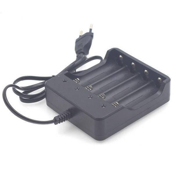 4 slot 18650 li ion battery 4.2v four slot lithium batteries smart charger in lahore karachi islamabad peshawar quetta mardan multan hyderabad faisalabad pakistan 4.jpg