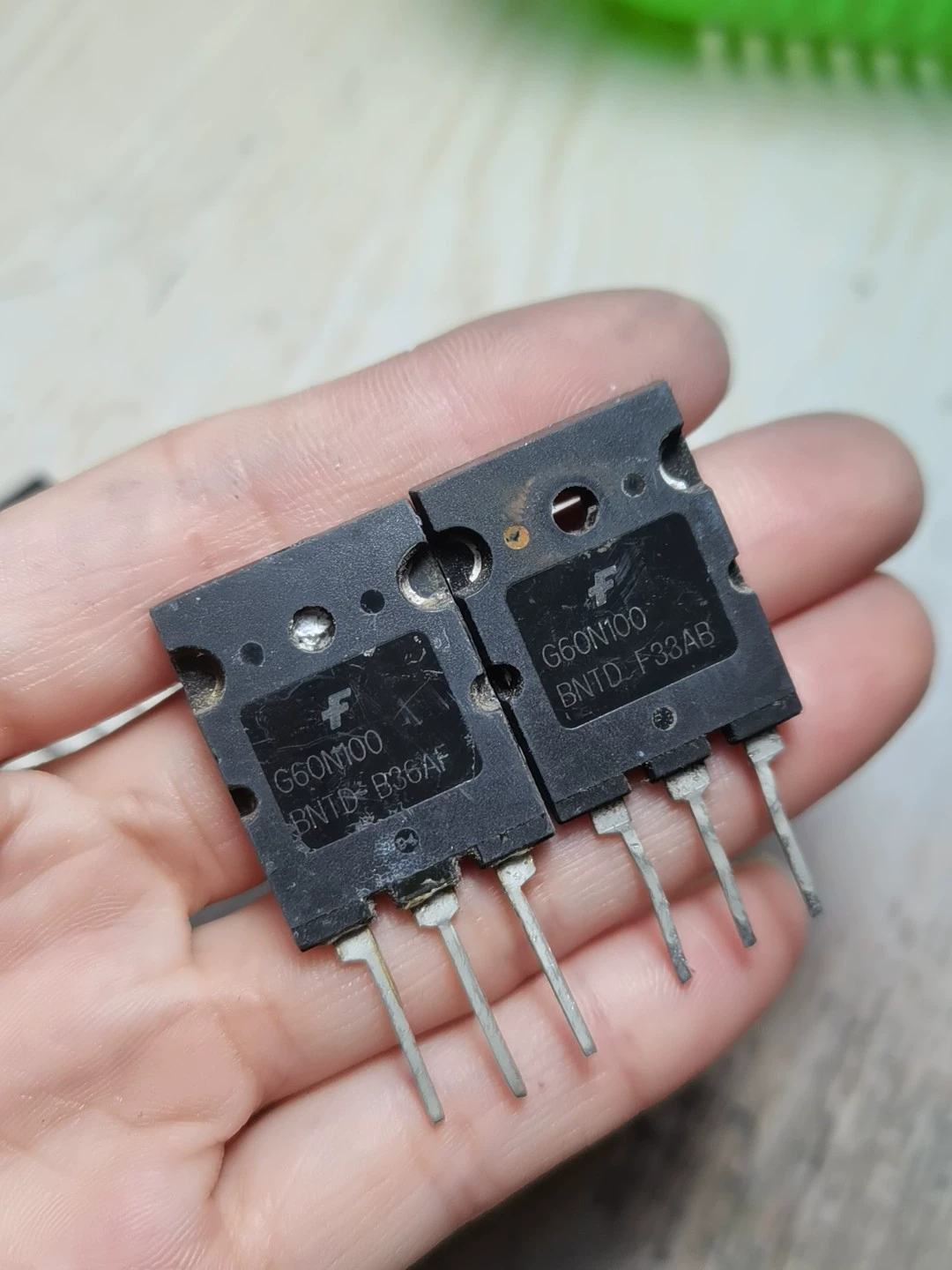 60a1000vigbtg60n100npttrenchigbtwithsoftrecoverydiode to 264package1.png 60a1000vigbtg60n100npttrenchigbtwithsoftrecoverydiode to 264package1.png