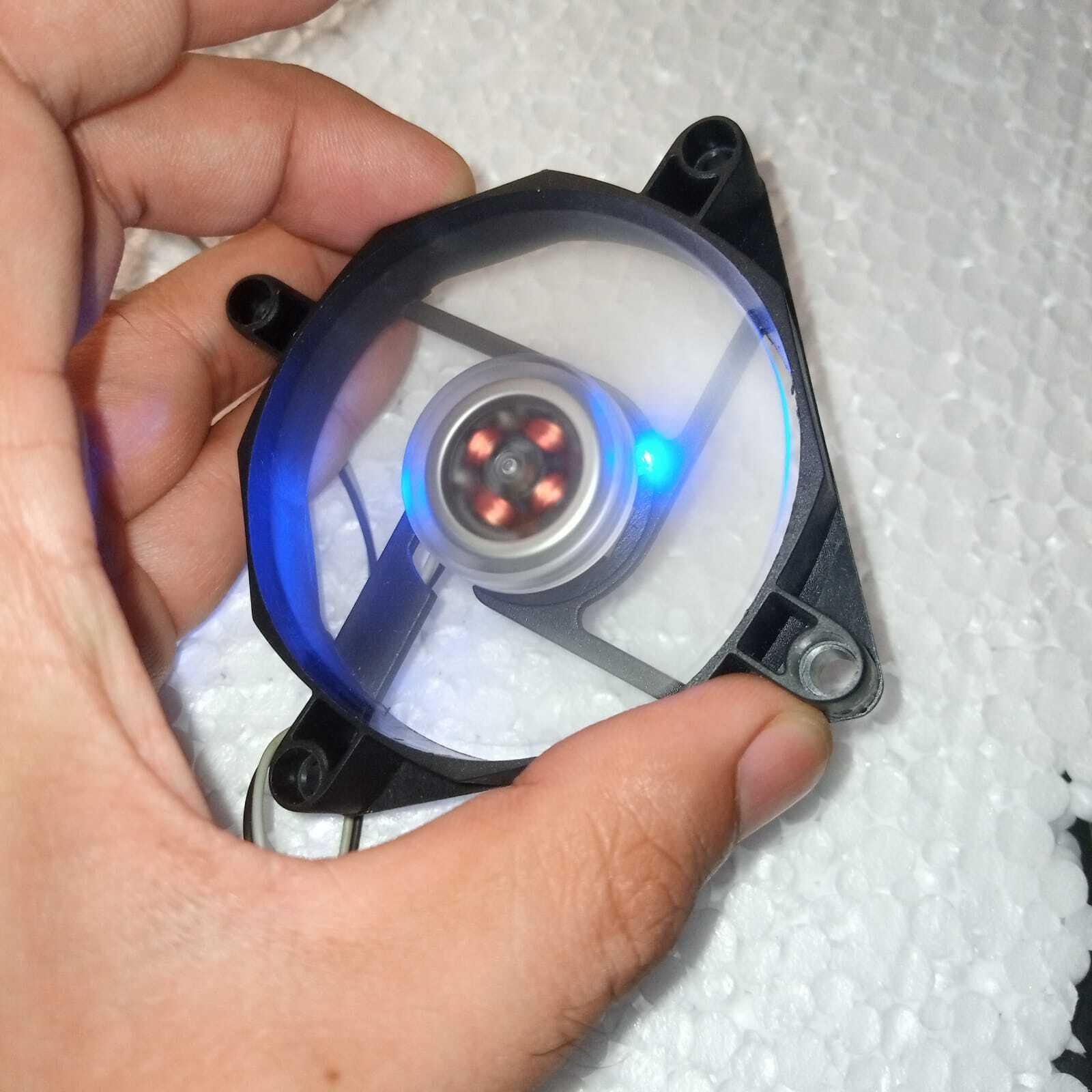 70x70x15mm 5v laptop cooling pad fan laptop cooler laptop cooling fan with led in pakistan 2.jpg 70x70x15mm 5v laptop cooling pad fan laptop cooler laptop cooling fan with led in pakistan 2.jpg