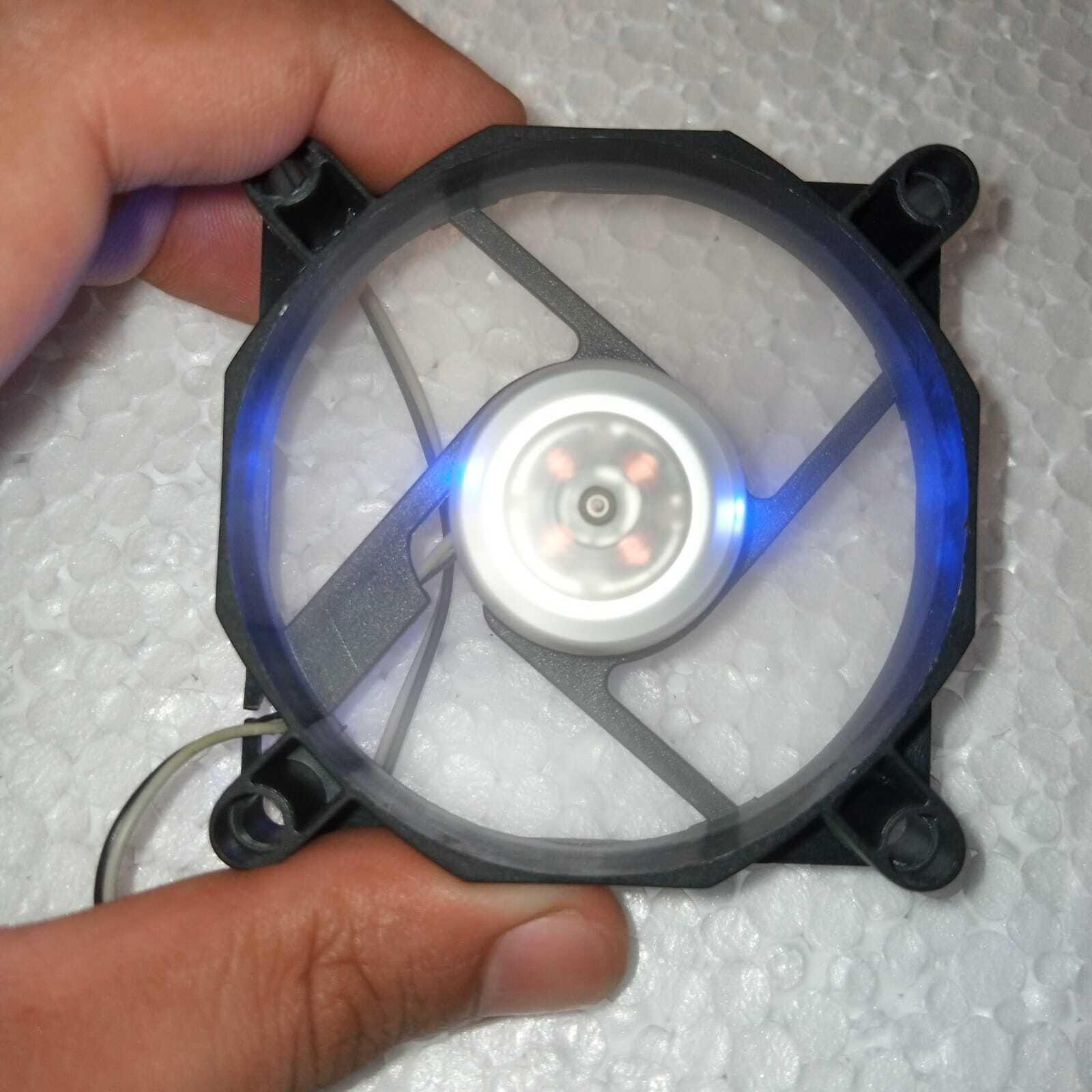 70x70x15mm 5v laptop cooling pad fan laptop cooler laptop cooling fan with led in pakistan 3.jpg 70x70x15mm 5v laptop cooling pad fan laptop cooler laptop cooling fan with led in pakistan 3.jpg