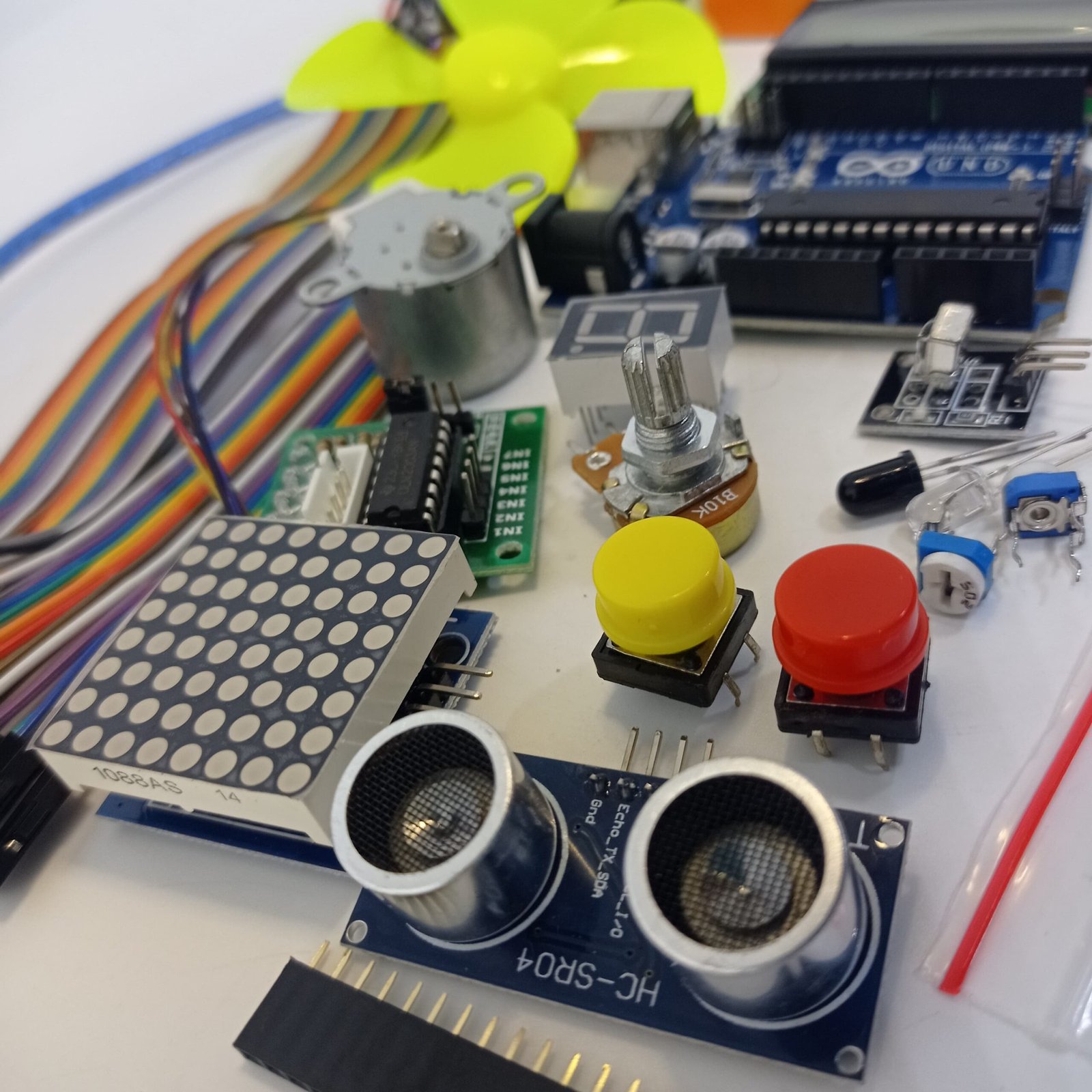 arduinostarterkitinpakistan7.jpg arduinostarterkitinpakistan7.jpg