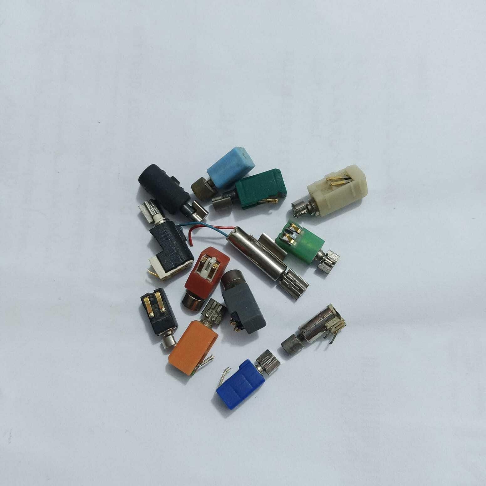 mini vibration motor mt35 3v 1.jpg mini vibration motor mt35 3v 1.jpg