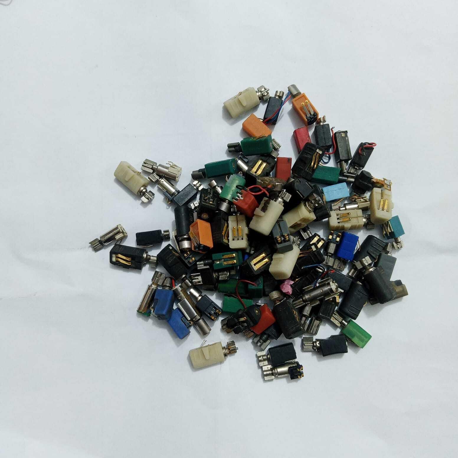mini vibration motor mt35 3v 3.jpg mini vibration motor mt35 3v 3.jpg