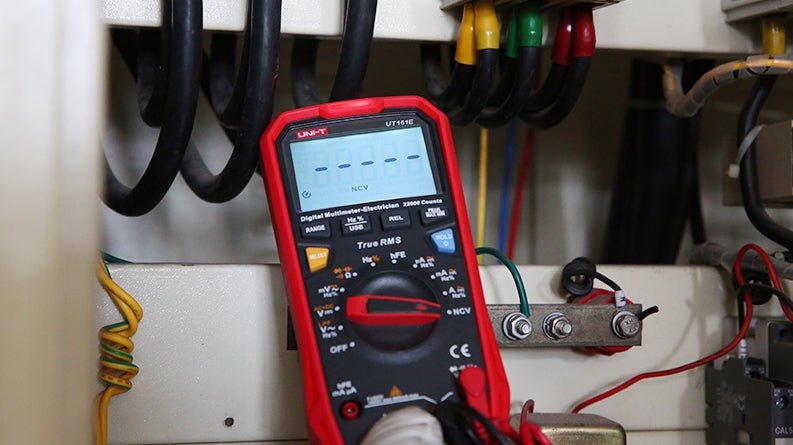 ut161e ncv measurement.jpg ut161e ncv measurement.jpg